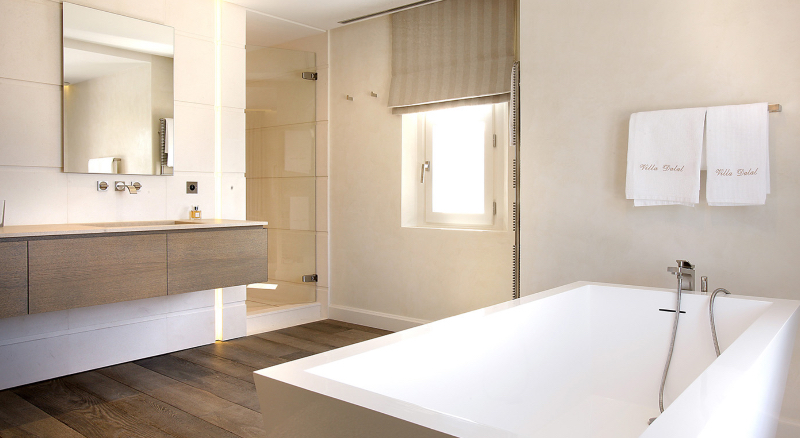 Extraordinary Master Bathroom Projects by SAS COLLECTION PRIVEE